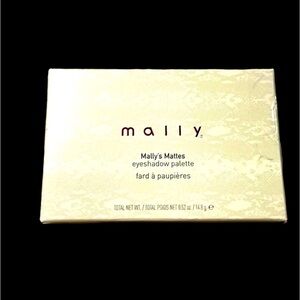 Mally’s eyeshadow palette